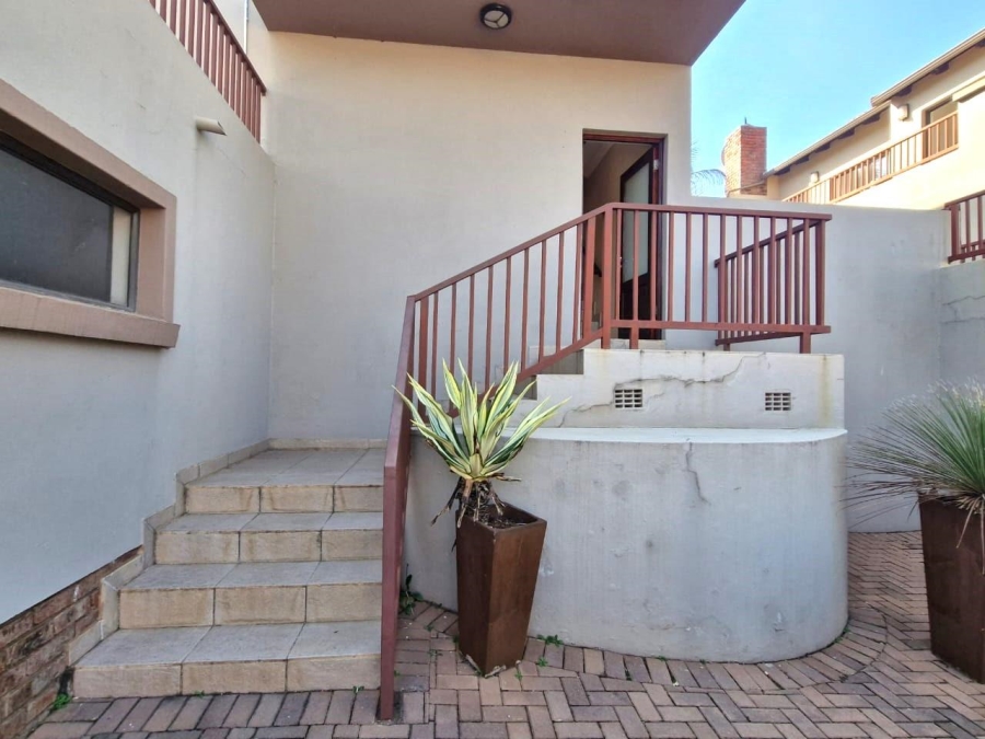 2 Bedroom Property for Sale in Xanadu Eco Park North West